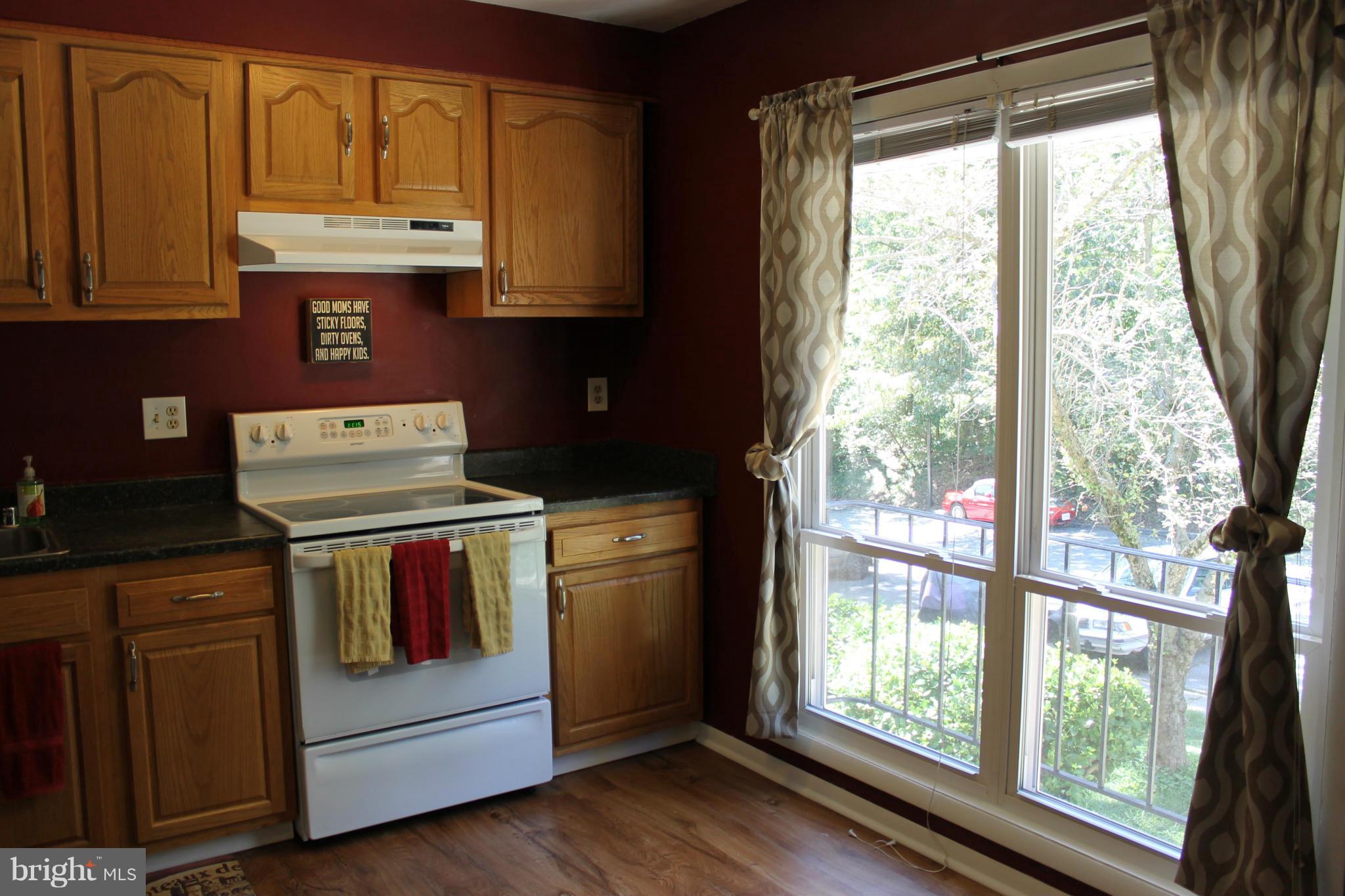 2930 Aspen Hill Road Baltimore, MD 21234 - Photo 5 of 18 Kitchen