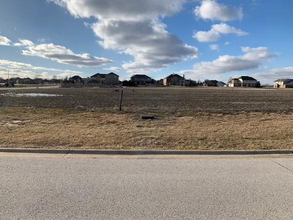 $88,900 | 513 Diamond Drive, Manteno, IL 60950