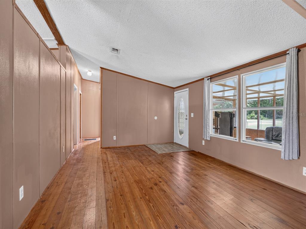 18748 Northeast 148th Terrace Road Fort McCoy, FL 32134 - Photo 11 of 53 Gallery Image 11