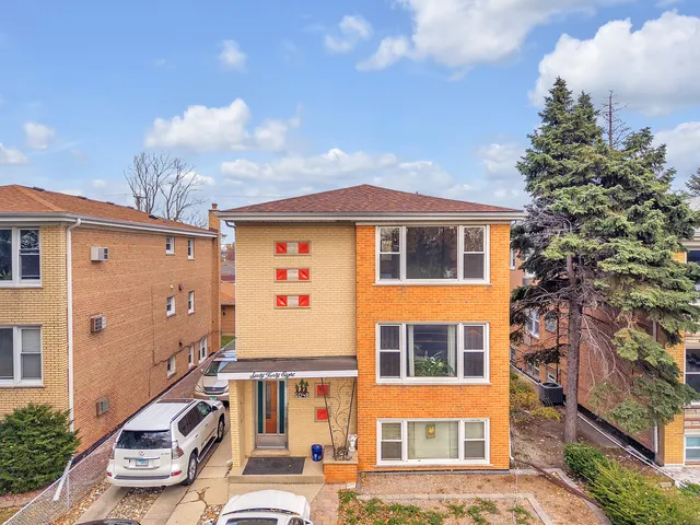 $599,000 | 6048 West 79th Street, Burbank, IL 60459