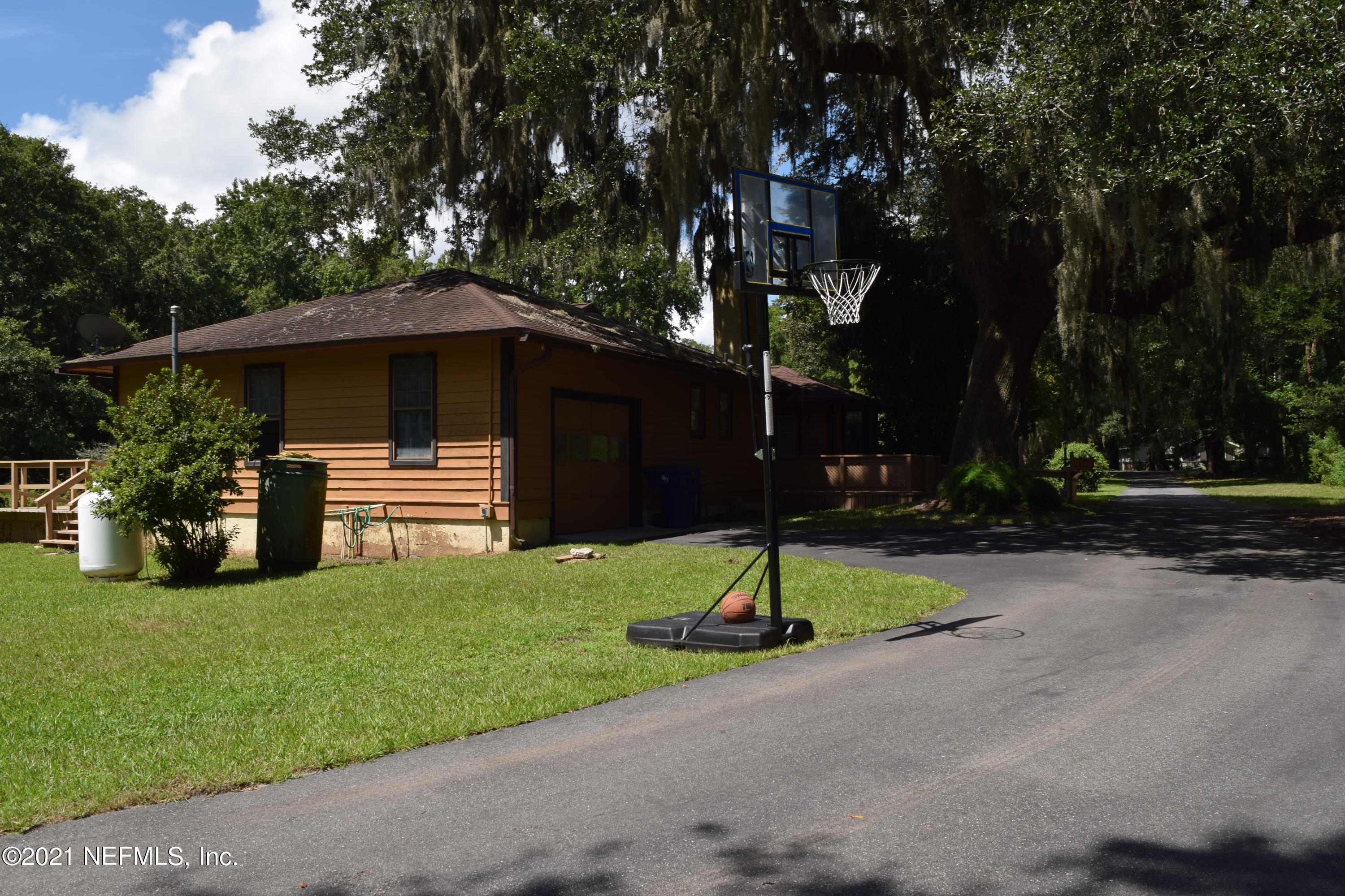 2710 Amelia Road Fernandina Beach, FL 32034 - Photo 4 of 77 DSC_0475