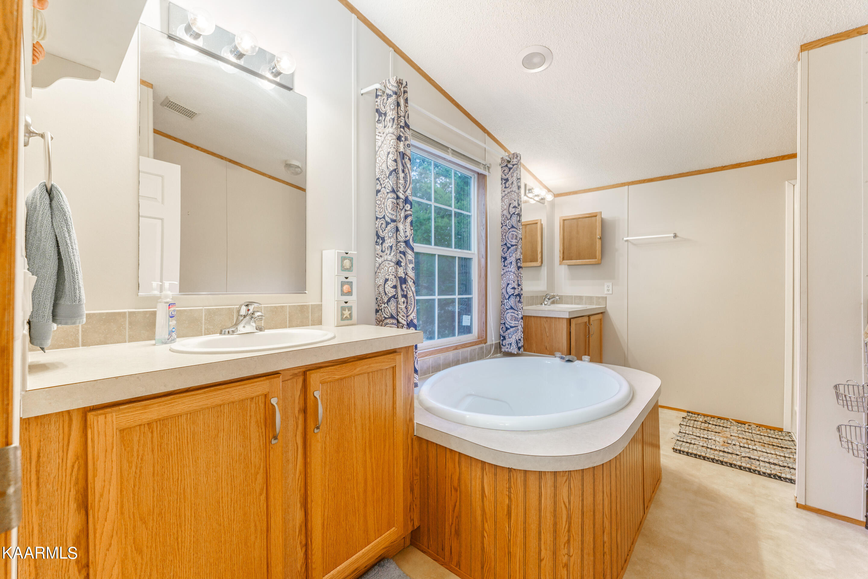2813 Cedar Bluff Road Sevierville, TN 37876 - Photo 17 of 36 _DSC3909-Edit