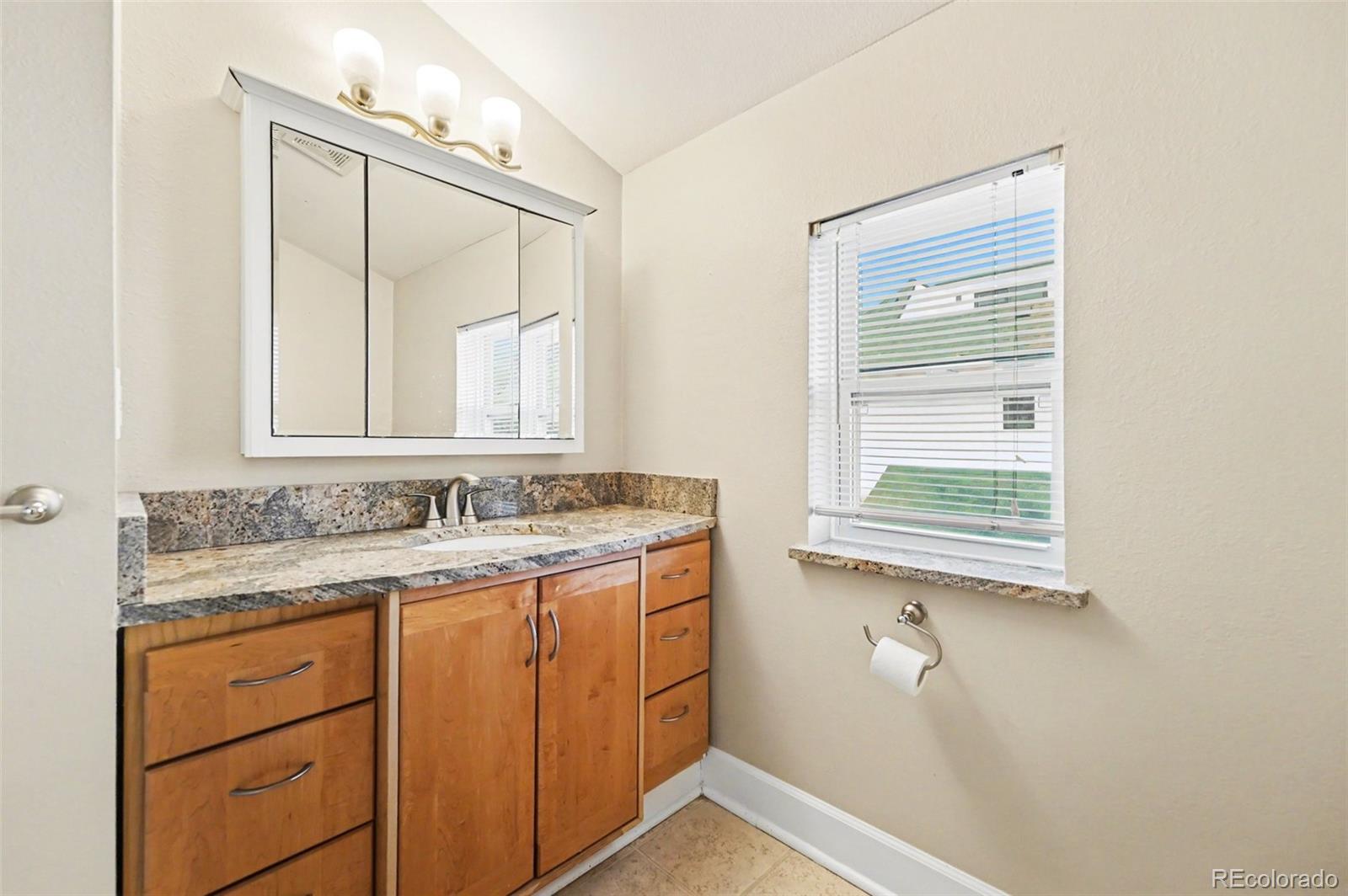 1058 Jasmine Street Denver, CO 80220 - Photo 14 of 33