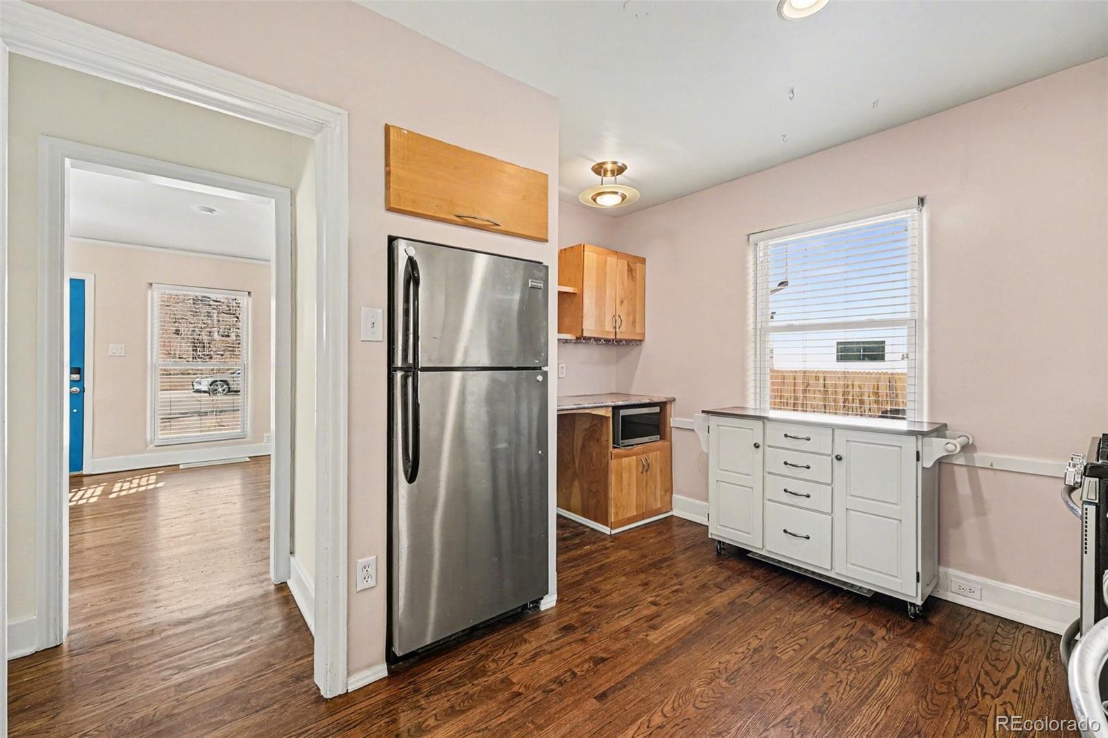 1058 Jasmine Street Denver, CO 80220 - Photo 7 of 33