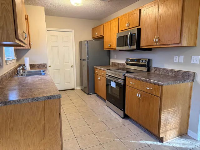 $1,725 | 192 Mary Lane, Crestview, FL 32536