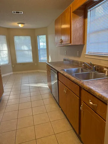 $1,725 | 192 Mary Lane, Crestview, FL 32536