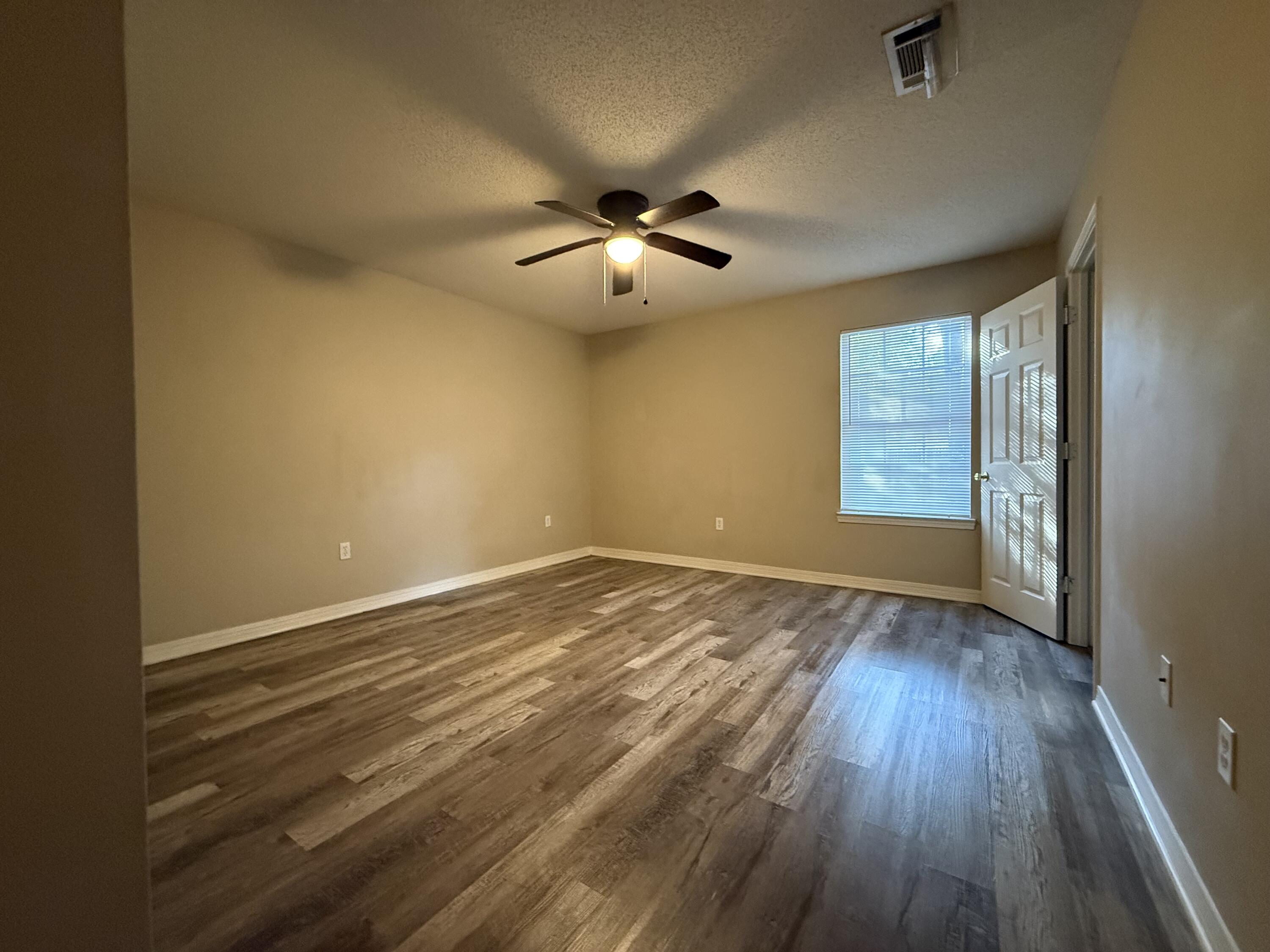 192 Mary Lane Crestview, FL 32536 - Photo 20 of 29 IMG_9348