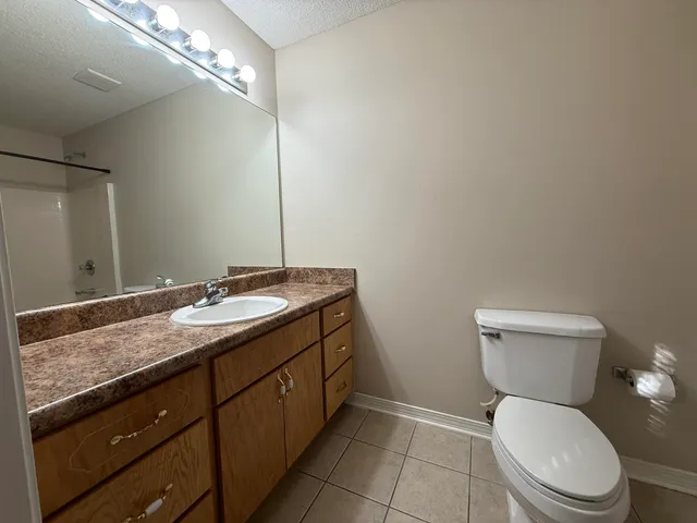 $1,725 | 192 Mary Lane, Crestview, FL 32536