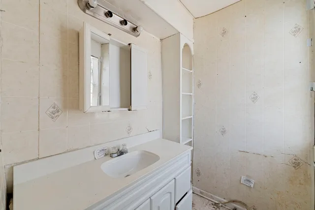 $199,000 | 1059 North Lorel Avenue, Chicago, IL 60651