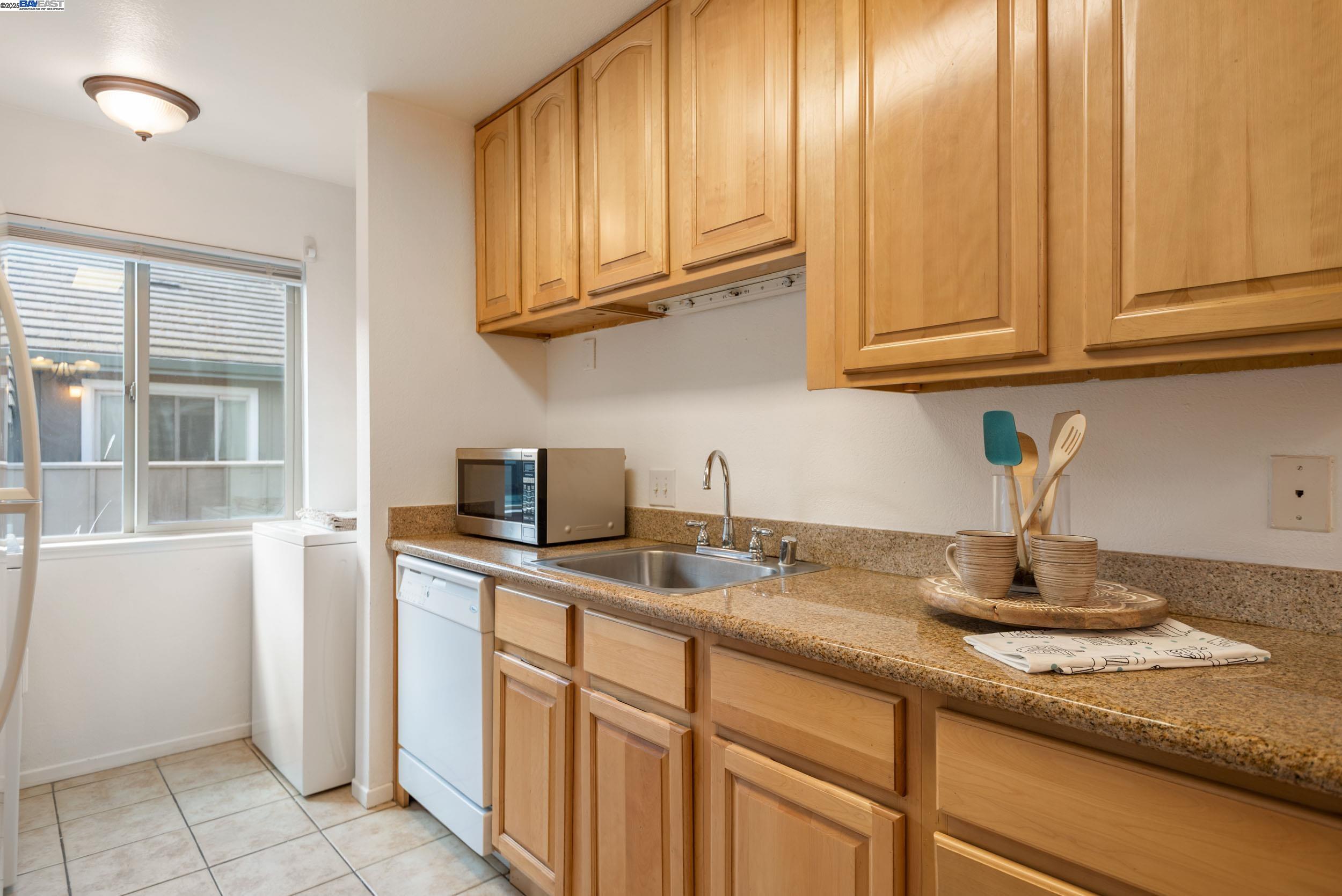 2193 Lakeview Circle Pittsburg, CA 94565 - Photo 11 of 29