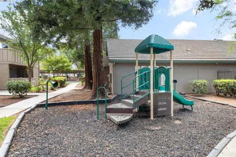 $279,000 | 2193 Lakeview Circle, Pittsburg, CA 94565