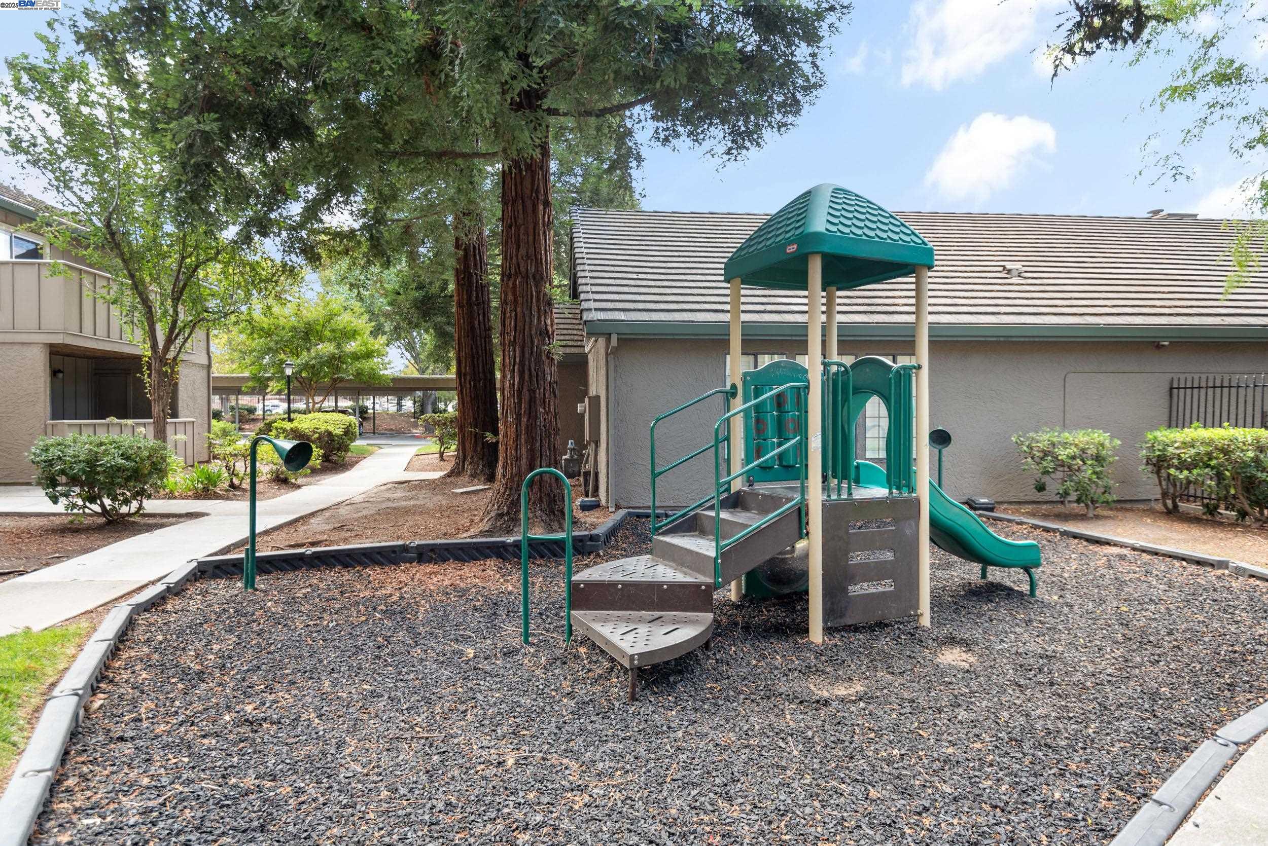 2193 Lakeview Circle Pittsburg, CA 94565 - Photo 24 of 29