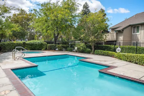 $279,000 | 2193 Lakeview Circle, Pittsburg, CA 94565