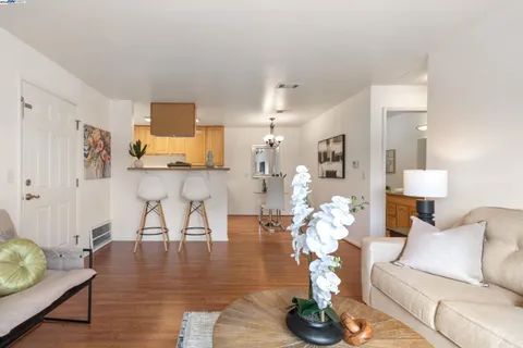 $279,000 | 2193 Lakeview Circle, Pittsburg, CA 94565