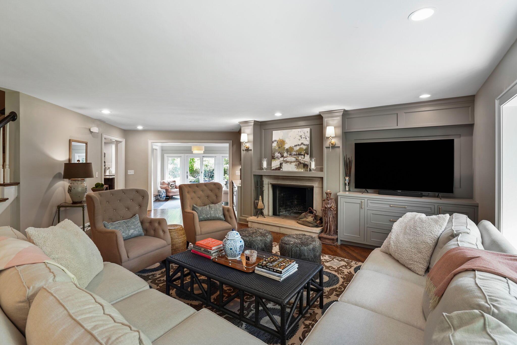 2076 Elgin Road Columbus, OH 43221 - Photo 13 of 82 13-web-or-mls-DSC09989