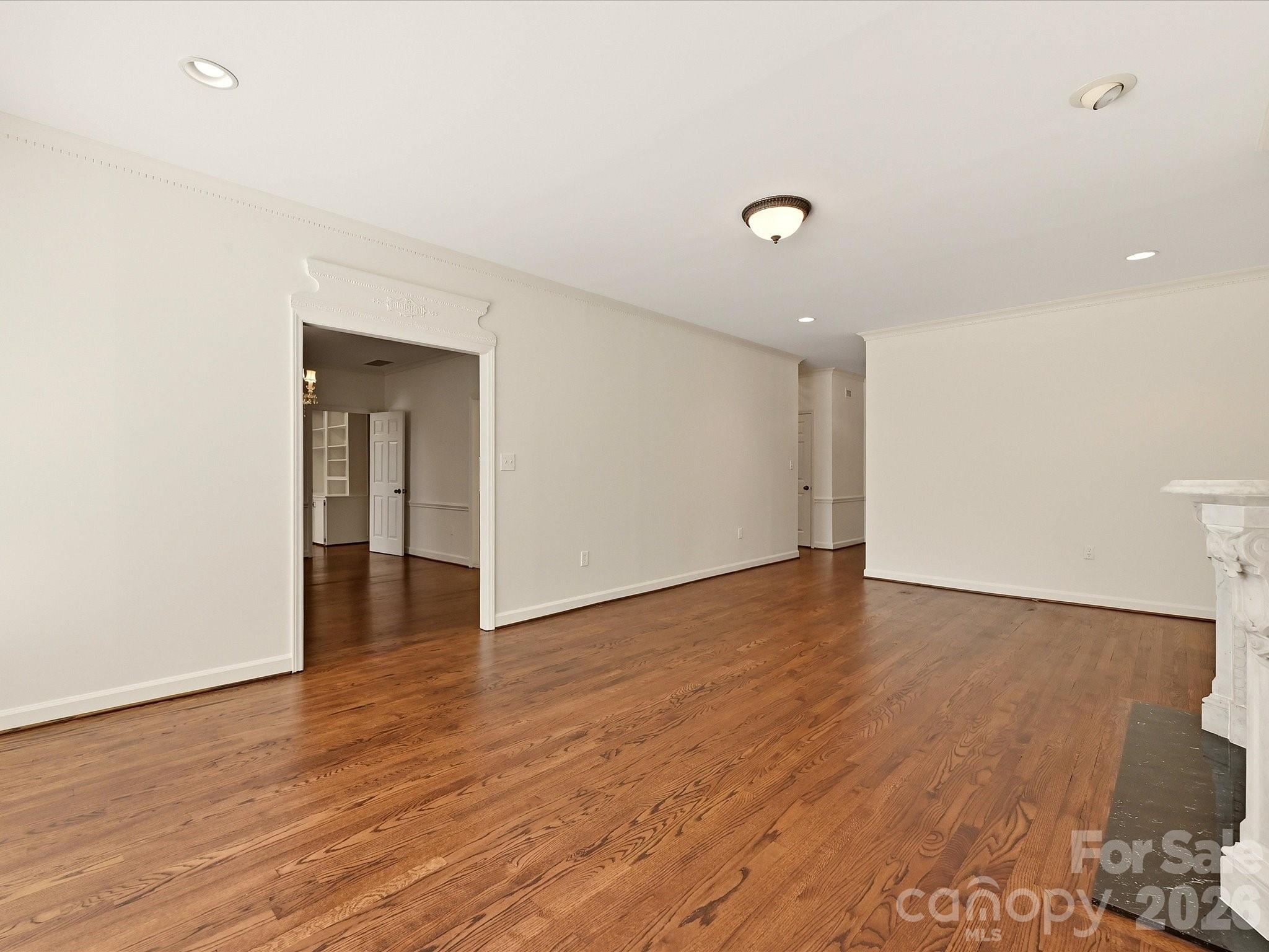 806 Cherokee Road Charlotte, NC 28207 - Photo 11 of 48 Gallery Image 11