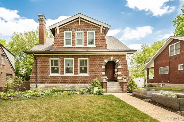 $695,000 | 332 Marion Avenue, Webster Groves, MO 63119