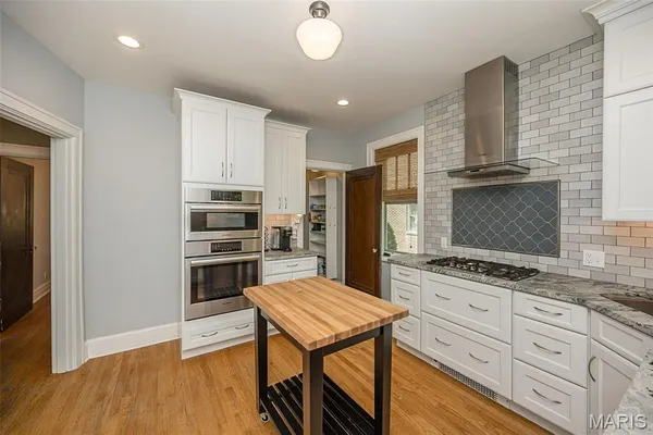 $695,000 | 332 Marion Avenue, Webster Groves, MO 63119
