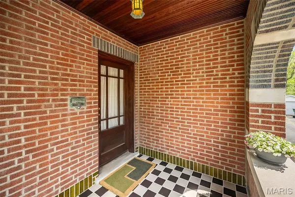$695,000 | 332 Marion Avenue, Webster Groves, MO 63119