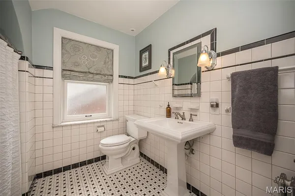 $695,000 | 332 Marion Avenue, Webster Groves, MO 63119