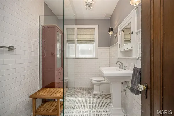 $695,000 | 332 Marion Avenue, Webster Groves, MO 63119