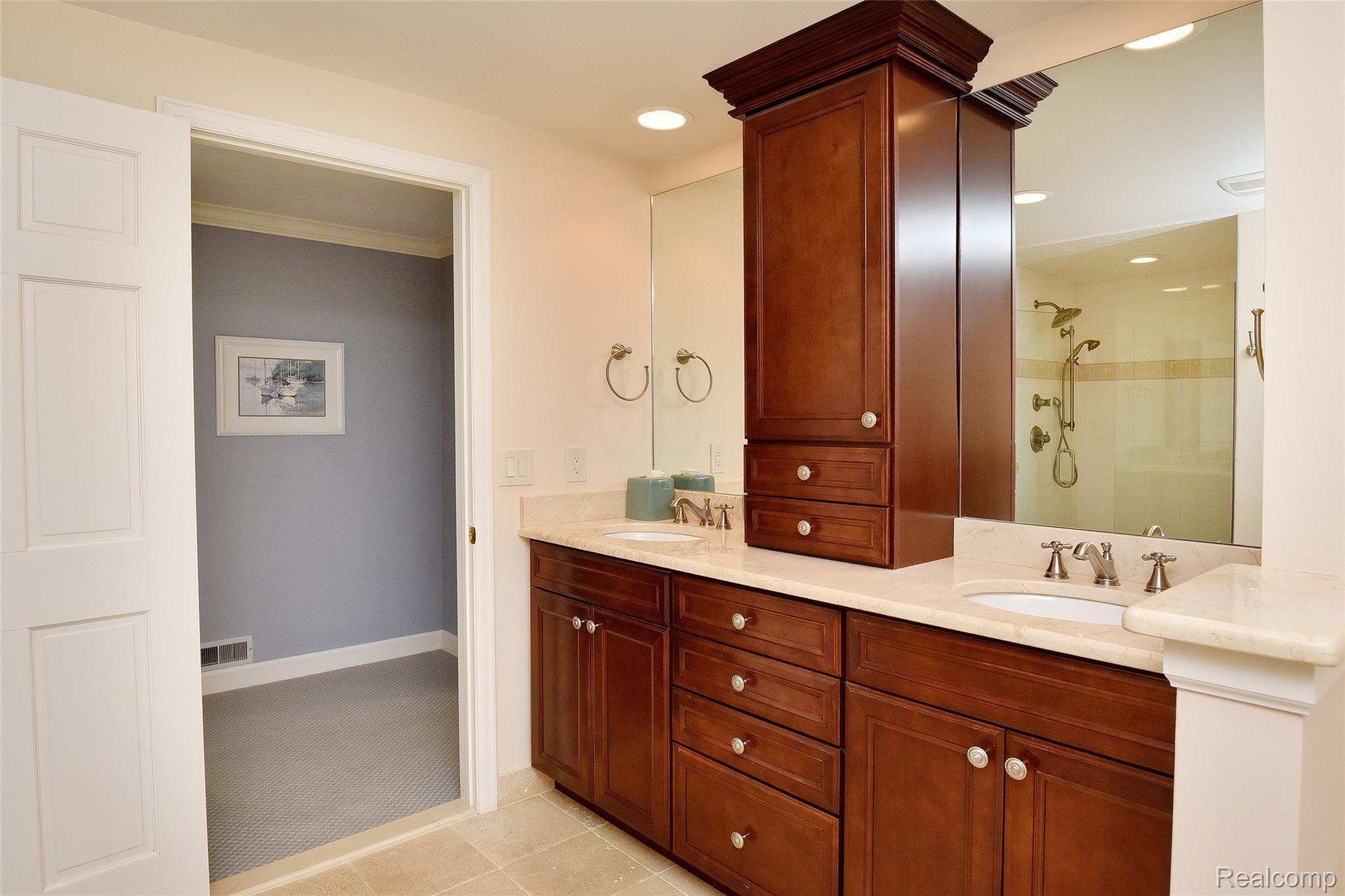 1051 Rivenoak Street Birmingham, MI 48009 - Photo 23 of 37 1051 Rivenoak_20.JPG