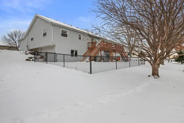 $384,900 | 635 Constitution Lane, DeForest, WI 53532