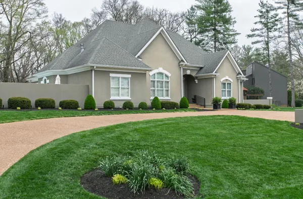 $1,185,000 | 203 Kippsford Pond Road, Columbia, TN 38401