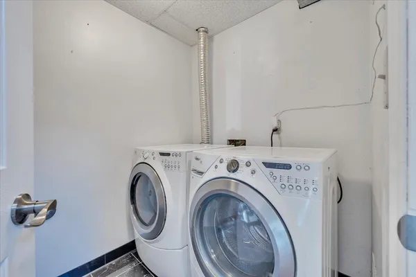 $374,950 | 1831 Summerfield Drive, Roanoke, VA 24012