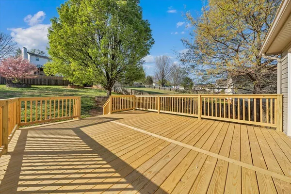 $374,950 | 1831 Summerfield Drive, Roanoke, VA 24012