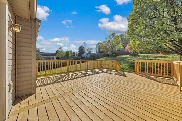 $374,950 | 1831 Summerfield Drive, Roanoke, VA 24012