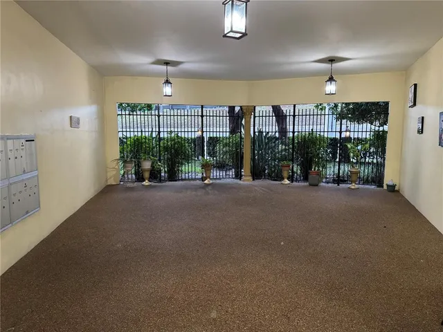 $118,000 | 5111 West Oakland Park Boulevard, Unit 307, Lauderdale Lakes, FL 33313