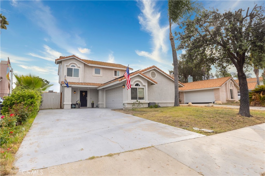 39640 Rustic Glen Drive Temecula, CA 92591 - Photo 25 of 25 Front / Driveway