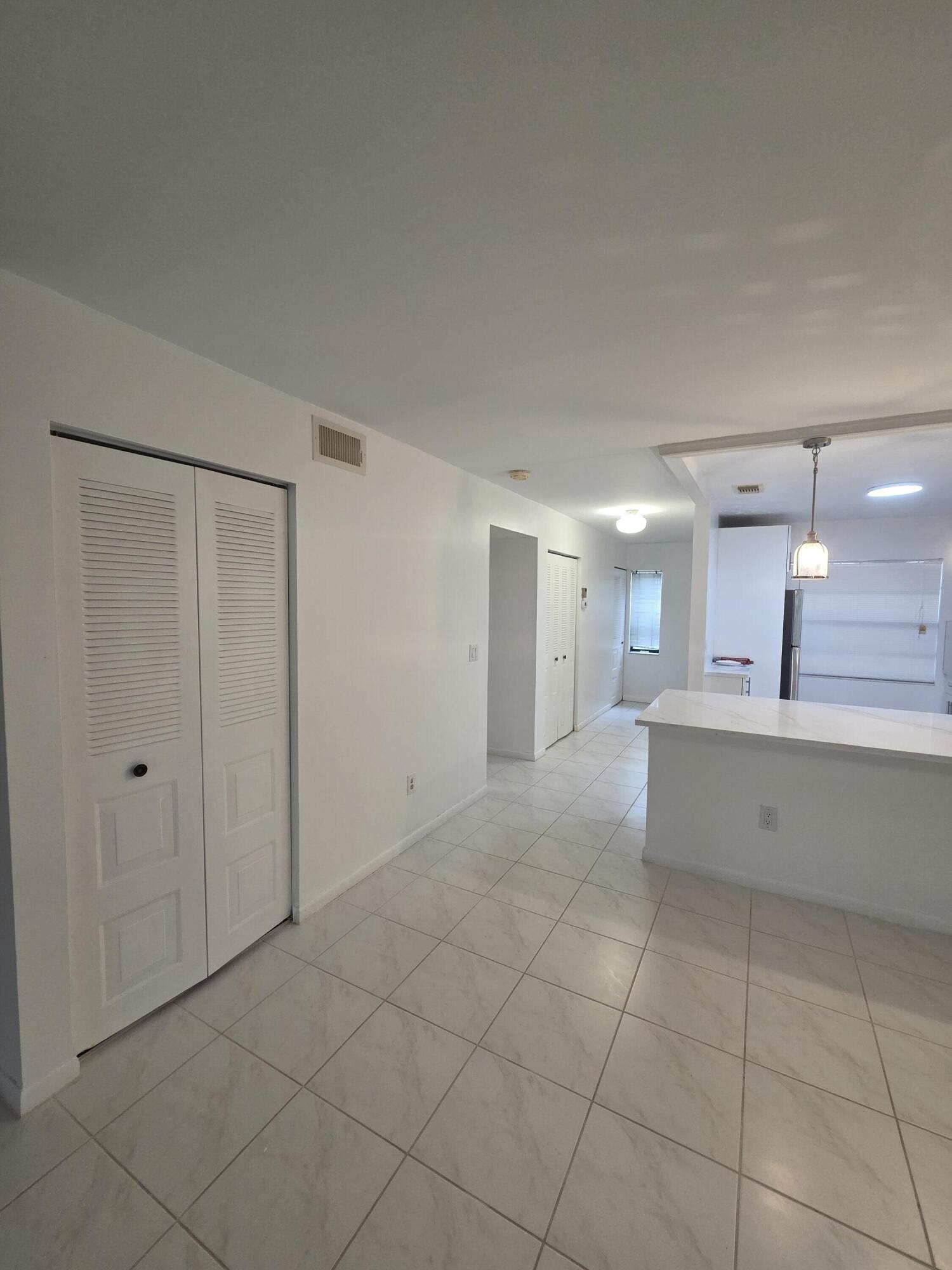 9187 Norte Lago, Unit 5E Boca Raton, FL 33428 - Photo 7 of 19 m4