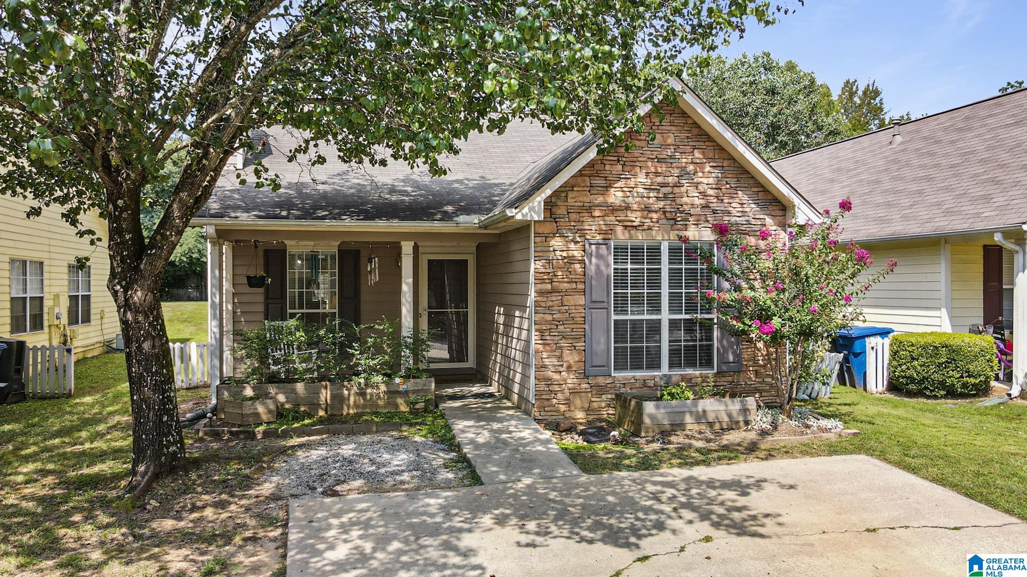 1004 Wyndham Lane Helena, AL 35080 - Photo 1 of 27