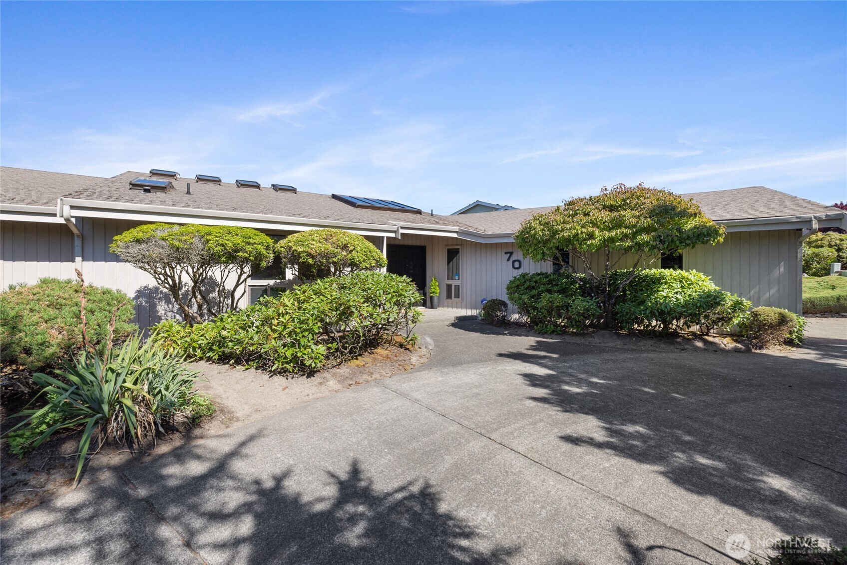 70 Hewitt Drive Steilacoom, WA 98388 - Photo 3 of 34