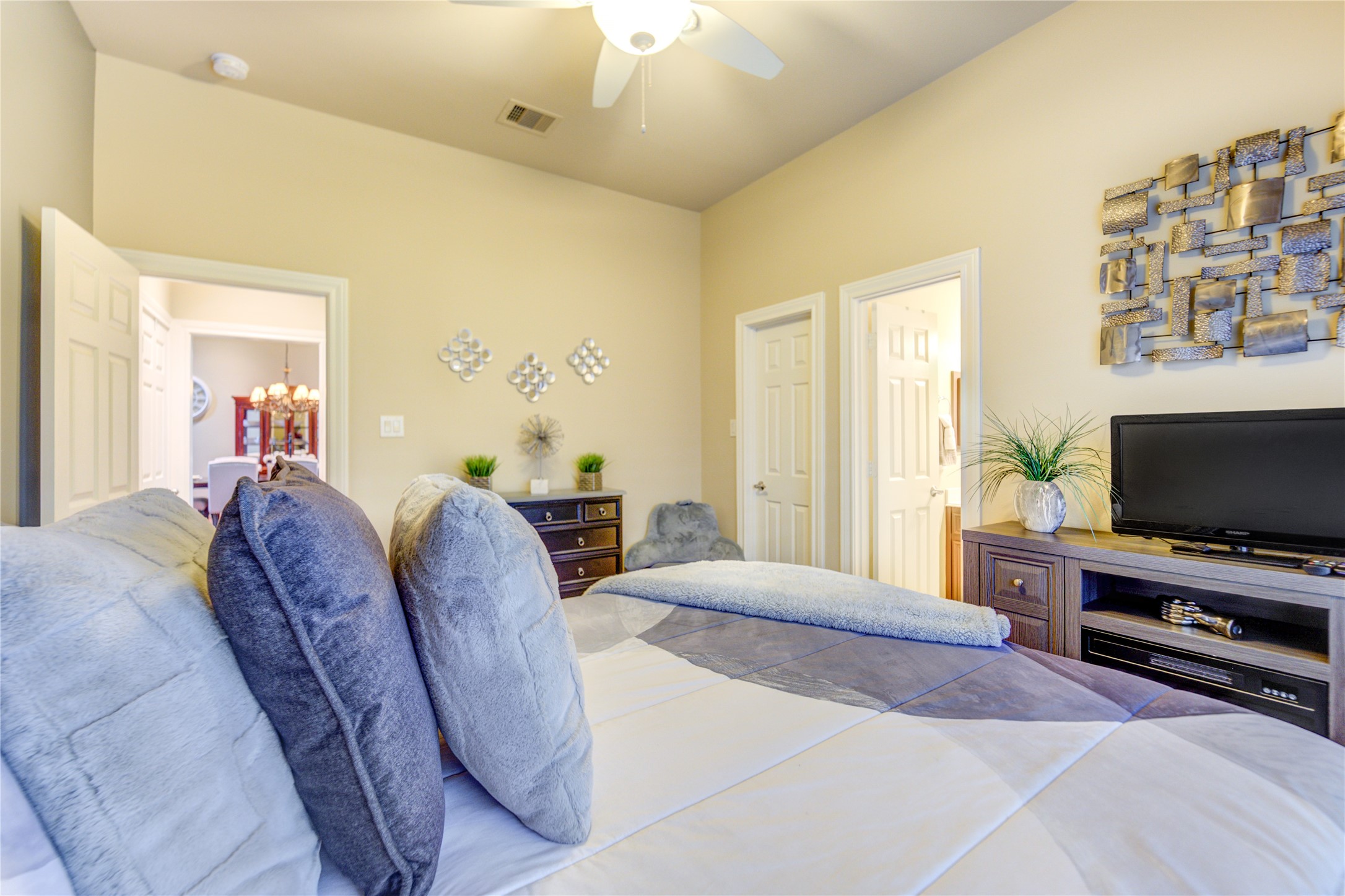 25831 Morgan Springs Spring, TX 77373 - Photo 40 of 49 a living room with furniture and a flat screen tv