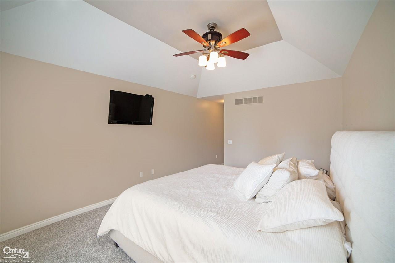 49533 Ishpeming Drive Chesterfield, MI 48047 - Photo 21 of 32