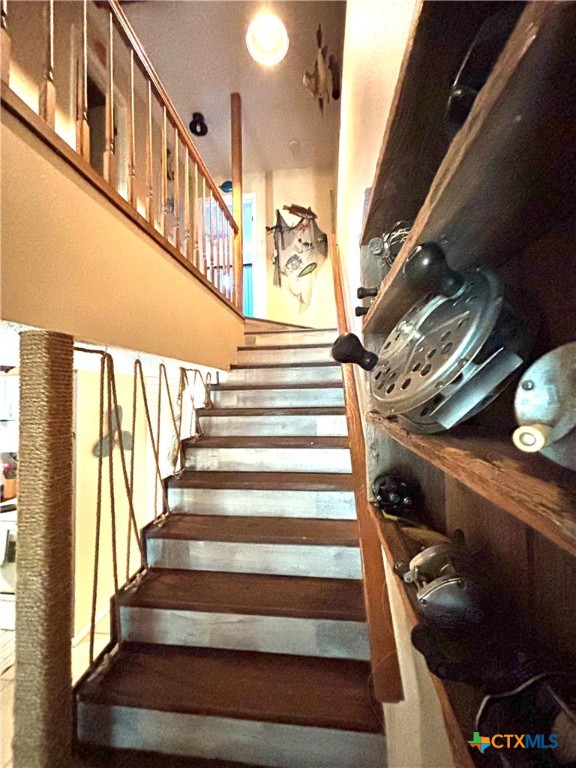 438 15th Street Port O'Connor, TX 77982 - Photo 11 of 26 a view of entryway