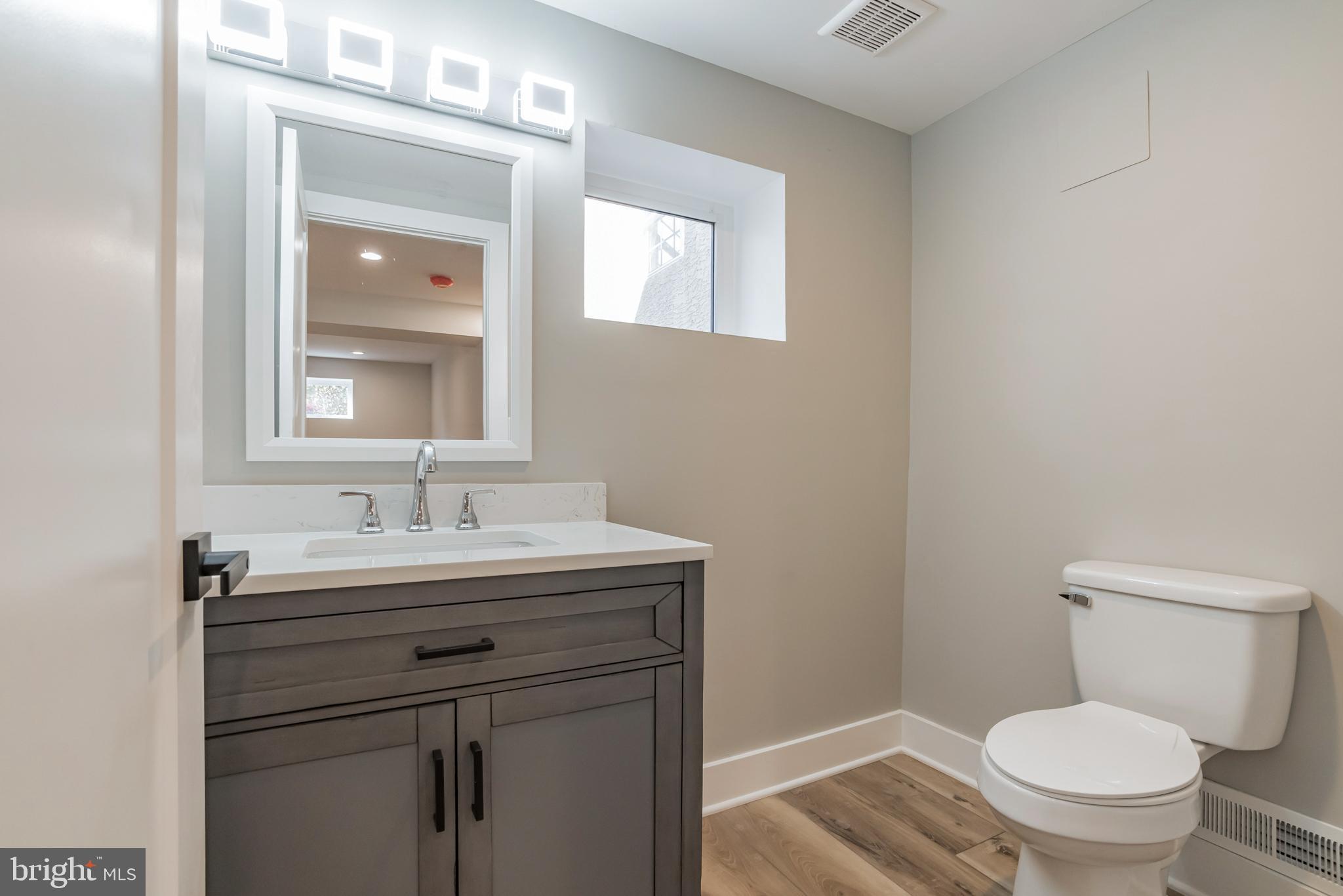 842 East Cathedral Road Philadelphia, PA 19128 - Photo 22 of 30