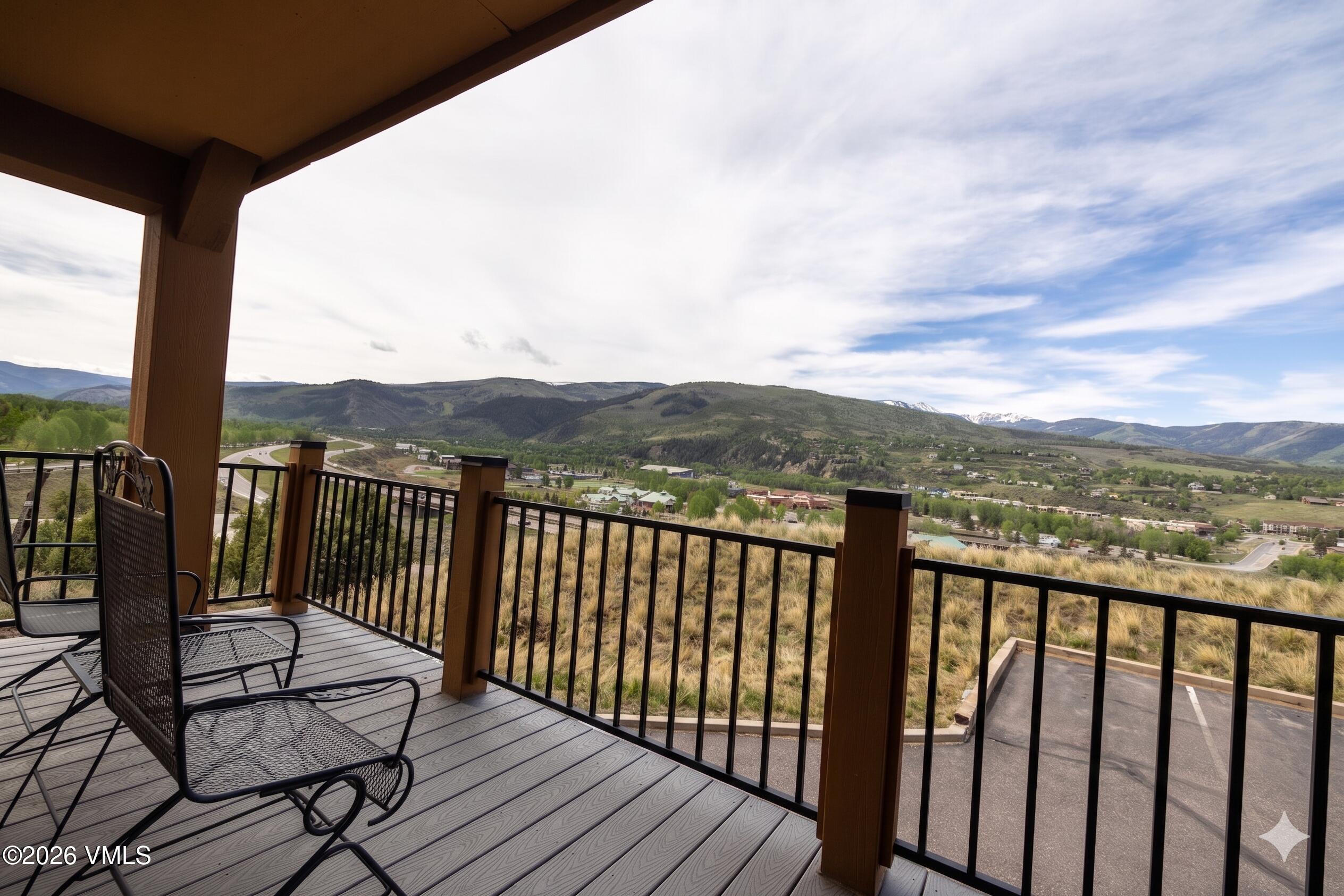 274 Beard Creek Road, Unit H4 Edwards, CO 81632 - Photo 15 of 41 View from front desk2