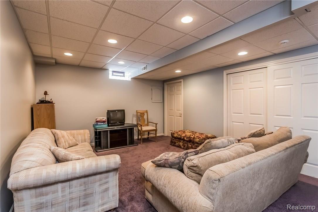1144 Miners Run Rochester, MI 48306 - Photo 41 of 49 057-Basement-2234914-medium.jpg