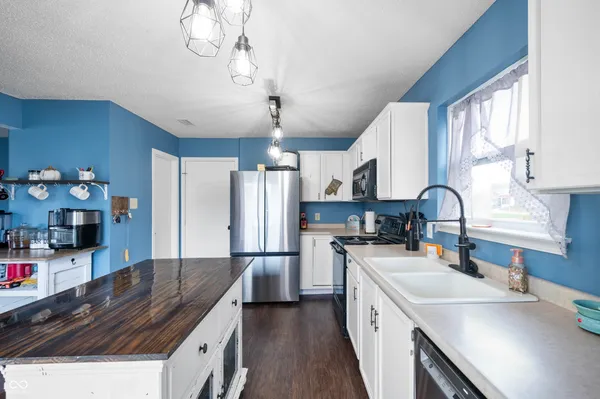 $264,900 | 8395 South Firefly Drive, Pendleton, IN 46064