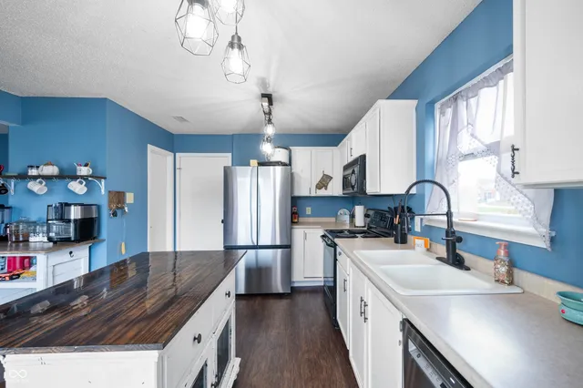 $275,000 | 8395 South Firefly Drive, Pendleton, IN 46064