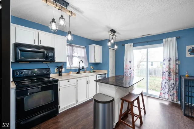 $275,000 | 8395 South Firefly Drive, Pendleton, IN 46064