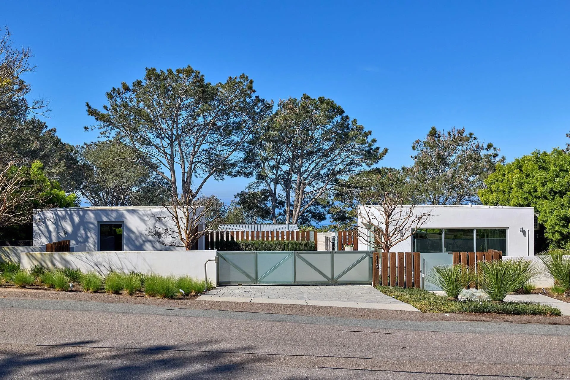 116 Nob Avenue Del Mar, CA 92014 - Photo 3 of 52