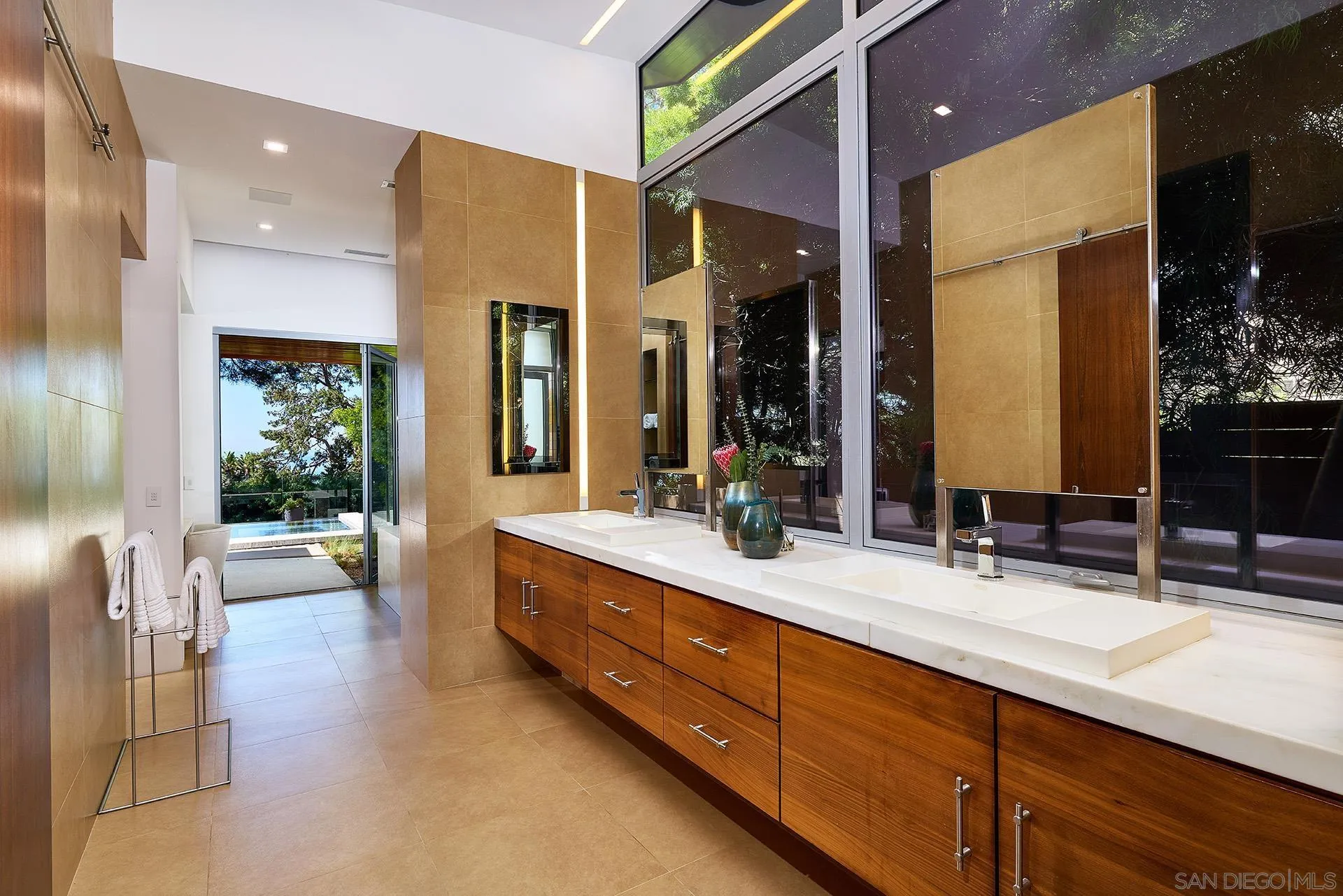 116 Nob Avenue Del Mar, CA 92014 - Photo 8 of 52