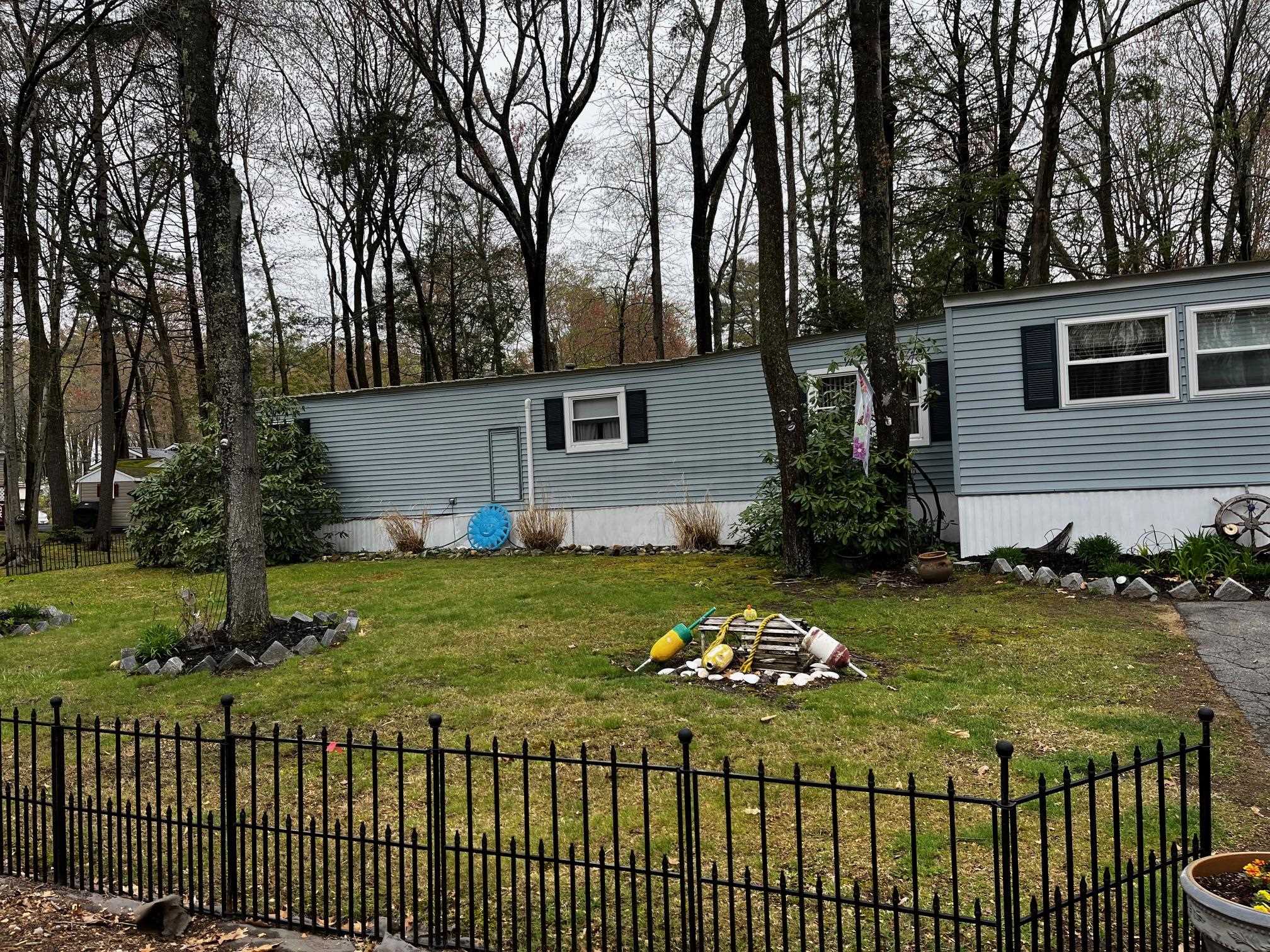 43 Bruce Road Seabrook, NH 03874 - Photo 1 of 9