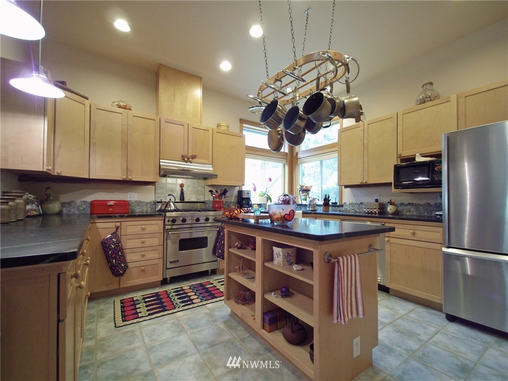 238 Rhapsody Drive Sequim, WA 98382 - Photo 6 of 25 Gallery Image 6