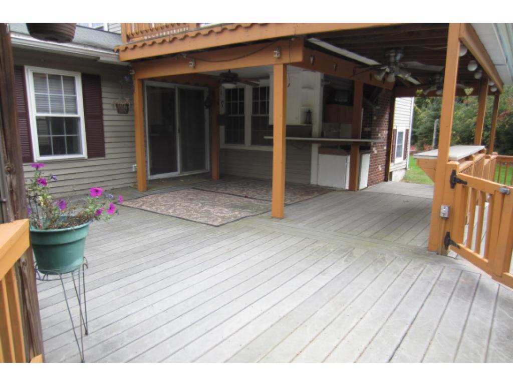 114 Lesnyk Road Goffstown, NH 03045 - Photo 7 of 31 Gallery Image 7